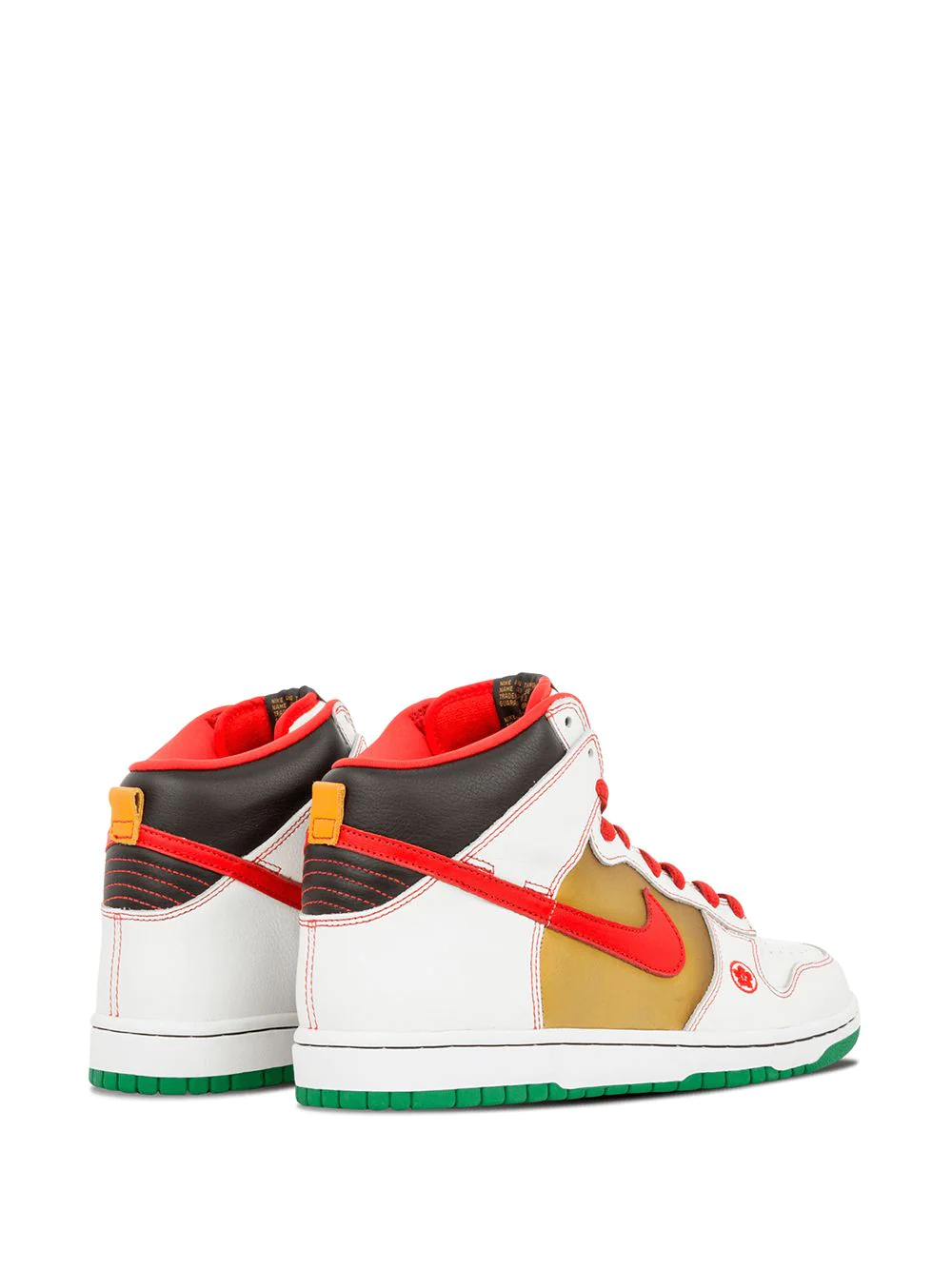 Alt Text: "High-quality replica Nike Dunk High Pro SB sneakers showcasing a sleek design with vibrant colors and premium materials, perfect for sneaker enthusiasts seeking stylish shoes."