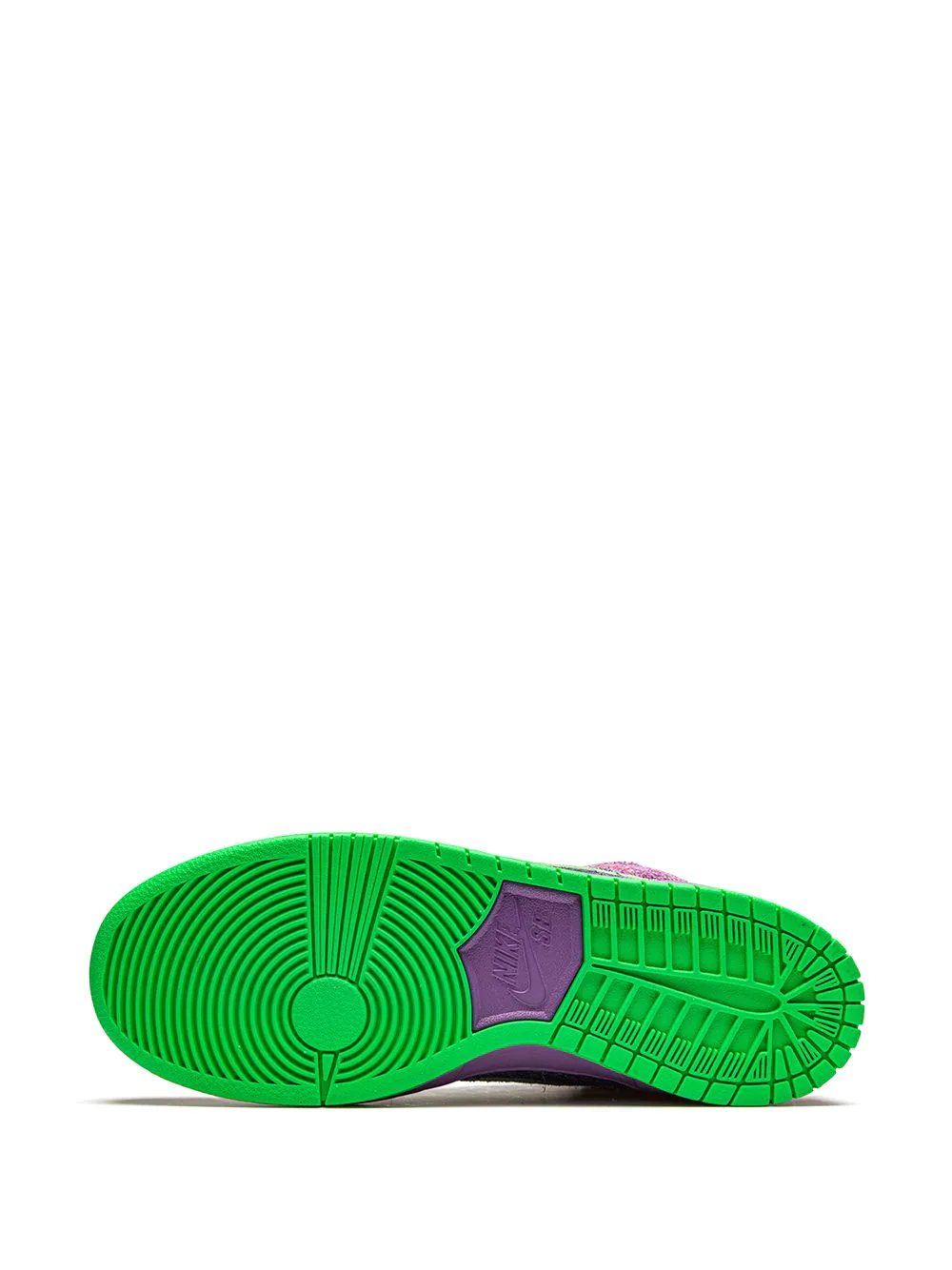 High-quality replica Nike SB Dunk High sneakers showcasing a vibrant colorway and detailed craftsmanship, perfect for sneaker enthusiasts seeking stylish and affordable shoes.