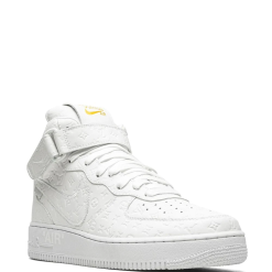 SEO Alt Text: "High-quality replica sneakers featuring the Nike x Louis Vuitton Air Force 1 Mid model, showcasing a stylish blend of luxury branding and athletic design, perfect for sneaker enthusiasts."