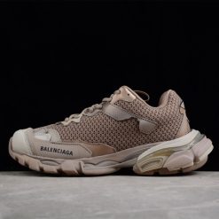 Replica Balenciaga Track 3 Beige Sneaker, high-quality replica sneakers featuring a stylish beige colorway, durable construction, and modern athletic design, perfect for sneaker enthusiasts and collectors.