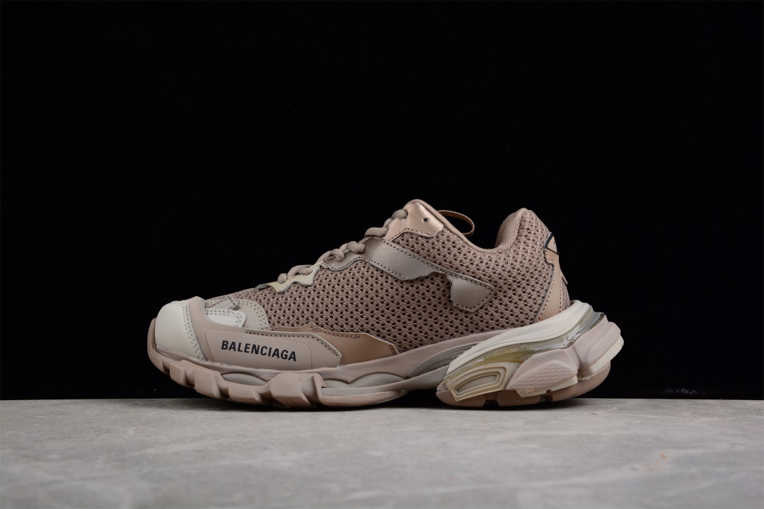 Replica Balenciaga Track 3 Beige Sneaker, high-quality replica sneakers featuring a stylish beige colorway, durable construction, and modern athletic design, perfect for sneaker enthusiasts and collectors.