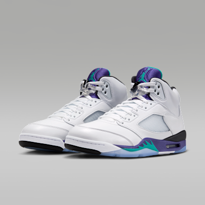High-quality replica sneakers of the Air Jordan 5 Retro OG 3, featuring a classic design with iconic colorways, showcasing premium materials and craftsmanship.