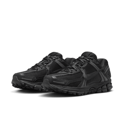 High-quality replica sneakers featuring the Nike Zoom Vomero 5 model, showcasing a sleek design and iconic branding for ultimate style and comfort.